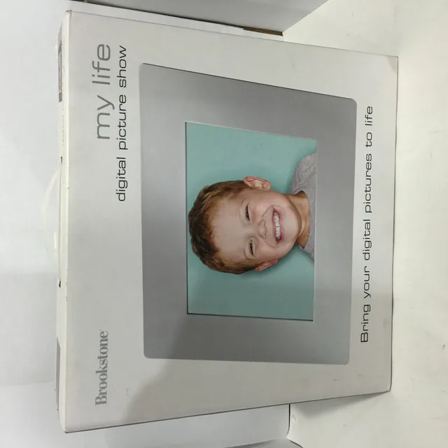 brookstone-my-life-8-digital-picture-frame image 1