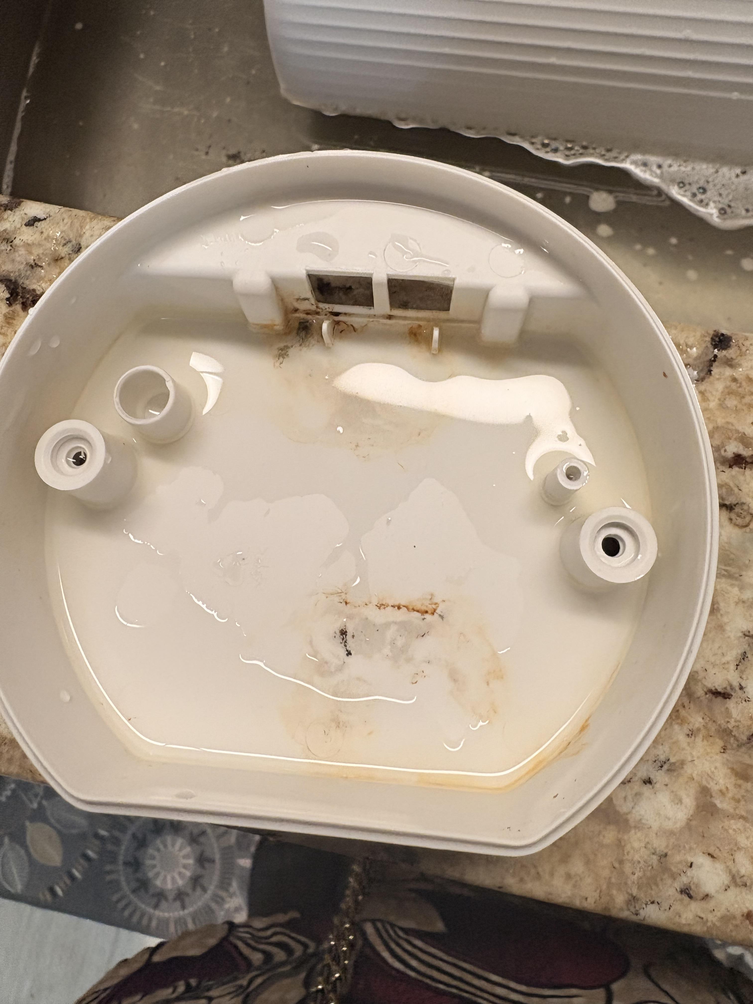 Good humidifier, a bit touchy controls