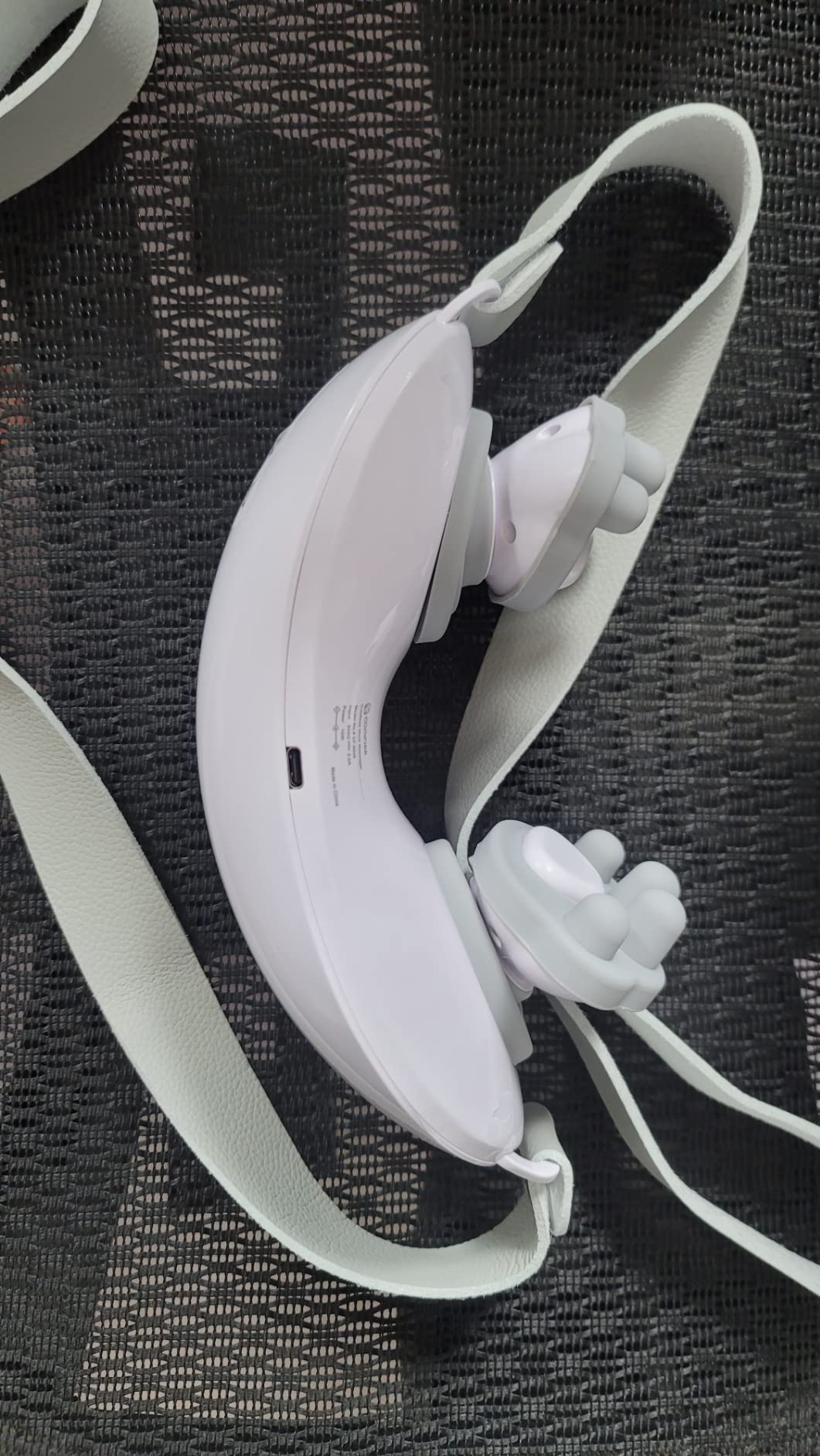 Outstanding neck and back massager