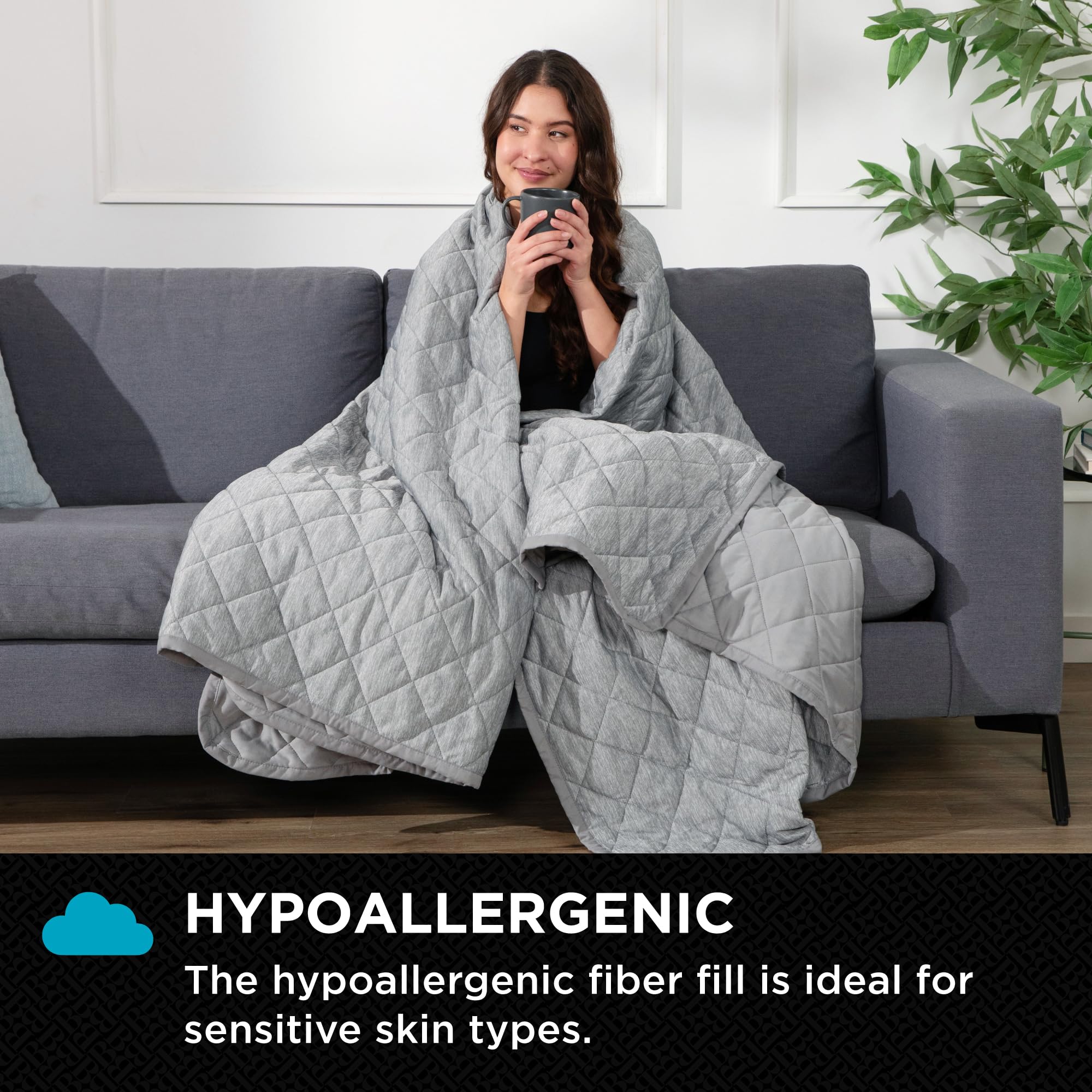 brookstone-cooling-blanket-queen-size-reversible-cool-touch-fiber-quilted-lightw image 5