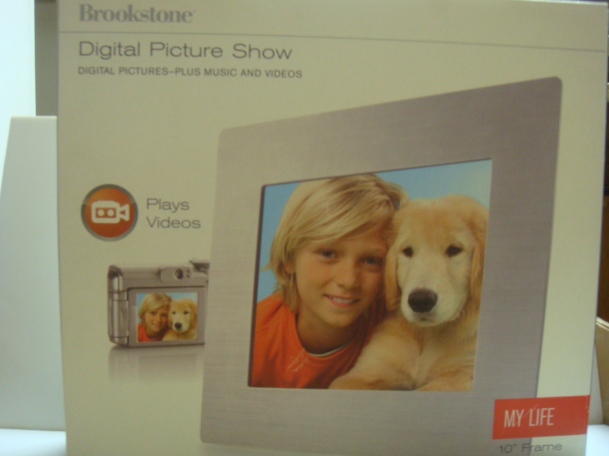 brookstone-digital-picture-show-10-inch-digital-photo-frame-with-video-music-and image 2