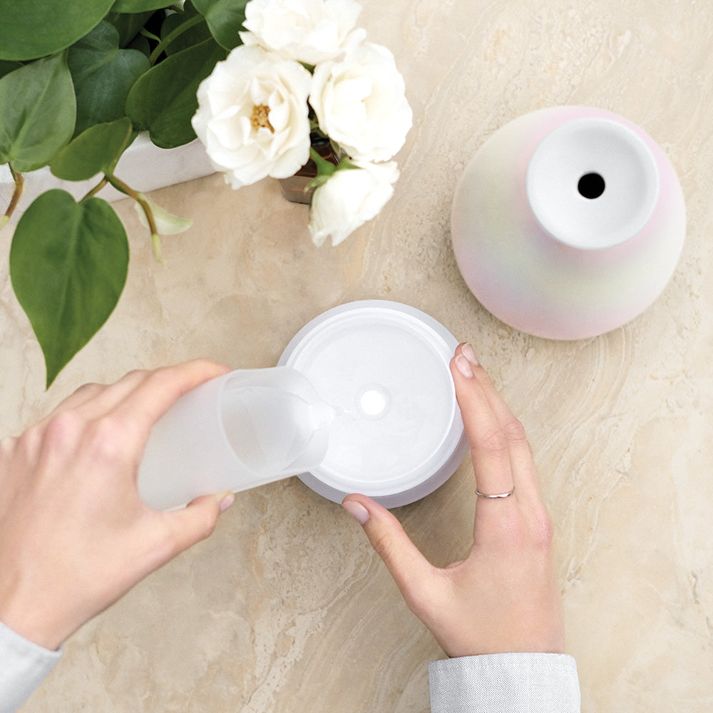 homedics-ellia-blossom-ultrasonic-essential-oil-diffuser-with-starter-kit image 2
