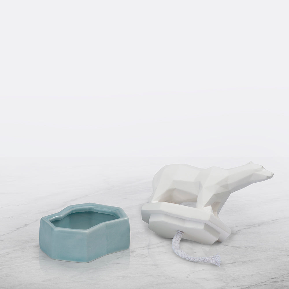 ellia-polar-bear-porcelain-aroma-diffuser image 2