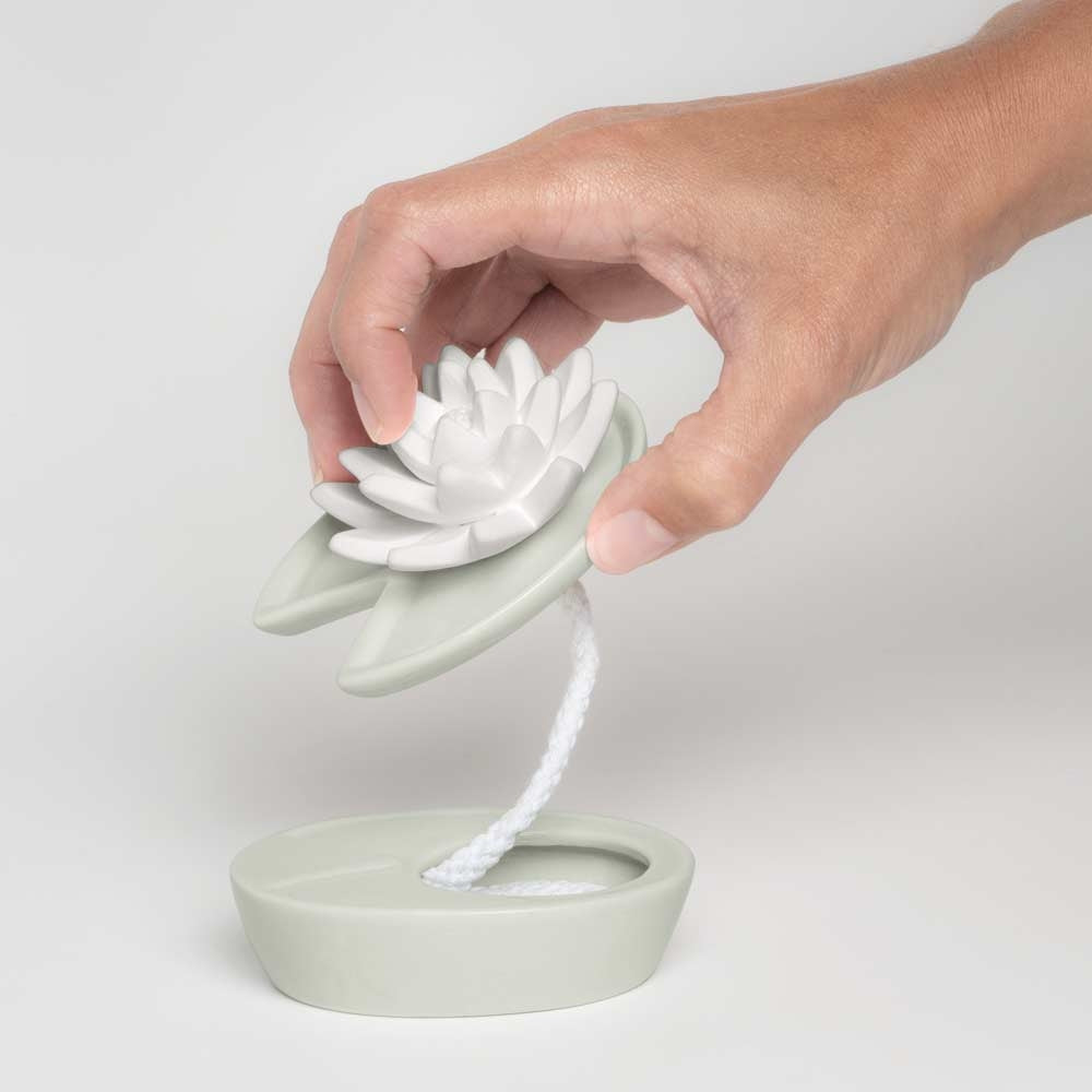 homedics-ellia-water-blossom-porcelain-aroma-diffuser-ceramic-waterless image 2