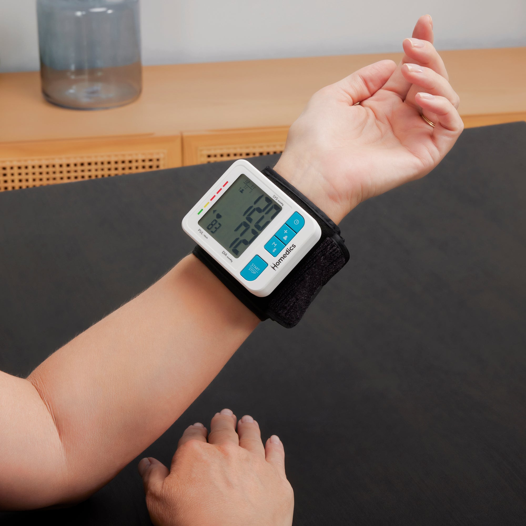 homedics-wrist-blood-pressure-monitor-with-bluetooth-smart-health-tracking-with- image 3