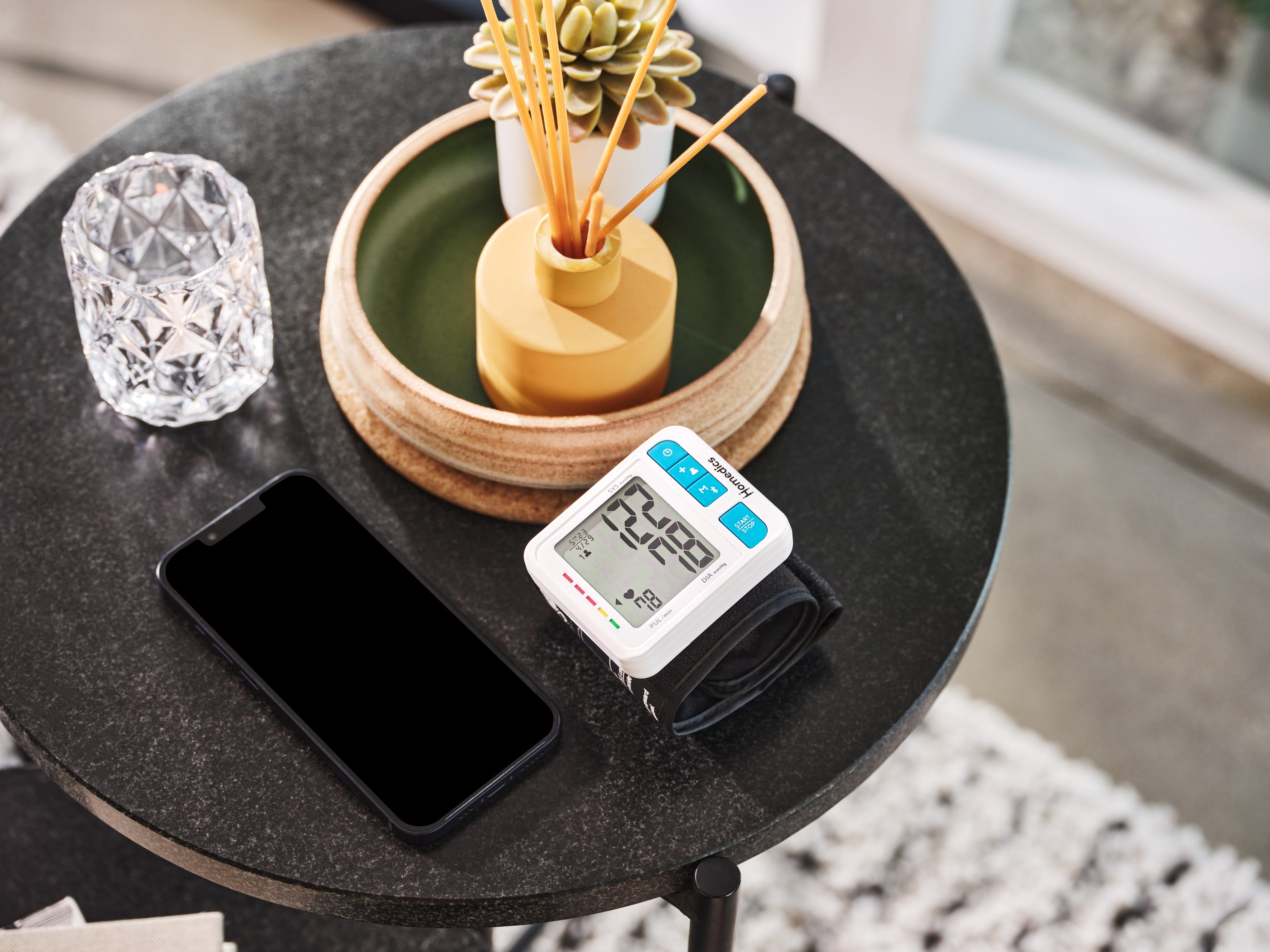 homedics-wrist-blood-pressure-monitor-with-bluetooth-smart-health-tracking-with- image 4
