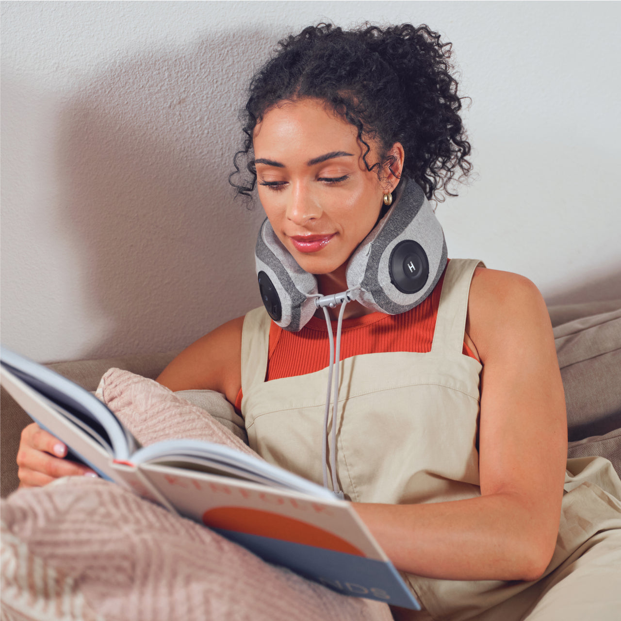 homedics-deep-rhythmic-neck-massager-with-soothing-heat image 4