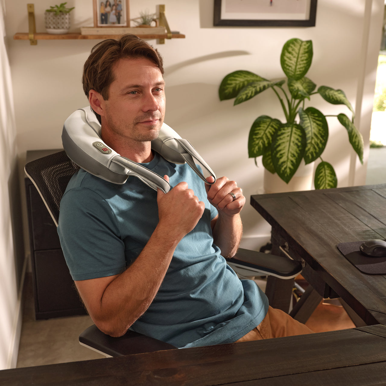 homedics-pro-therapy-vibration-neck-massager-with-soothing-heat image 4