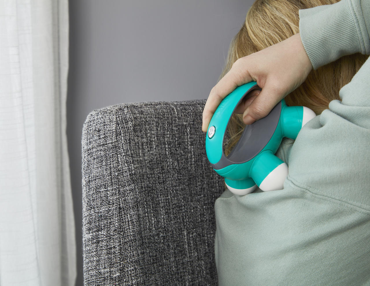 homedics-quatro-mini-massager-palm-sized-battery-operated-spot-massager image 5